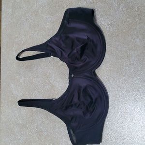 Breezies 46B Black Underwire Bra